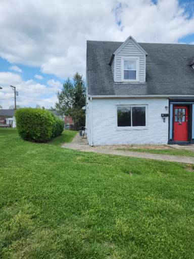 Main picture of 1314 Huntington Ave