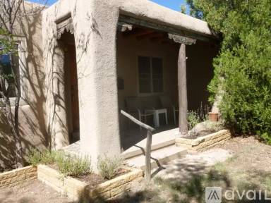 Main picture of 1949 Tijeras Rd