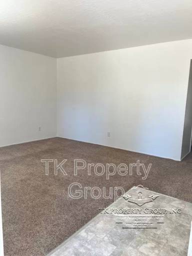 Main picture of 619 Kate Hayes St