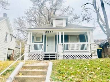 Main picture of 2243 Brighton Ave