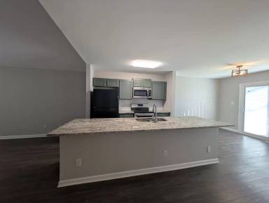 Main picture of 2831 Mayfair Ave