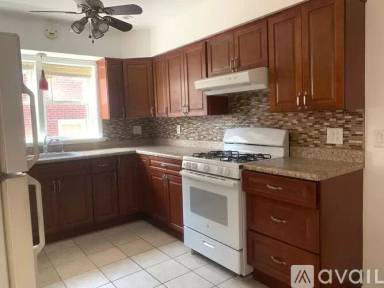 Main picture of 73 Carl Sandburg Dr