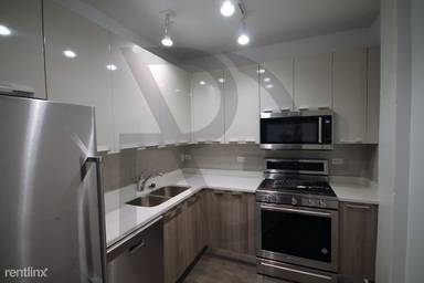 Main picture of 932 W Dakin St