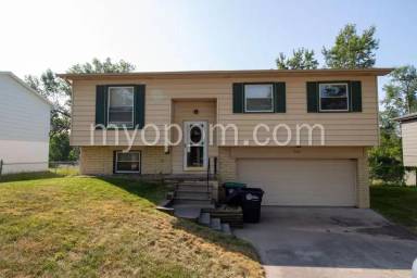 Main picture of 9129 Grand Ave