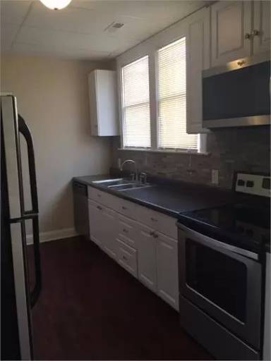 Main picture of 1020 10th St