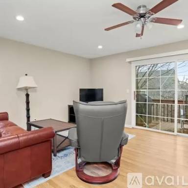 Main picture of 91 Ferry Ct