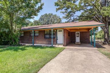 Main picture of 3717 Forestwood St