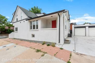 Main picture of 655 W 1st Ave