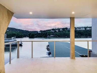 Main picture of 1400 Scenic Dr