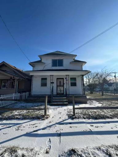 Main picture of 3104 Franklin Ave