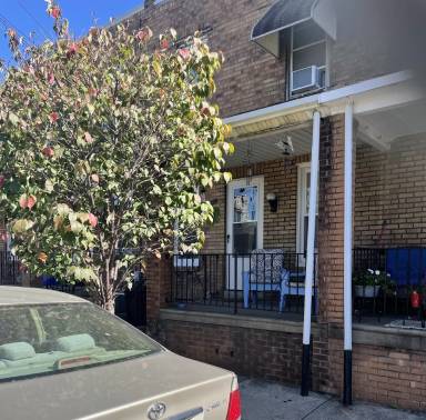 Main picture of 3335 Mercer St