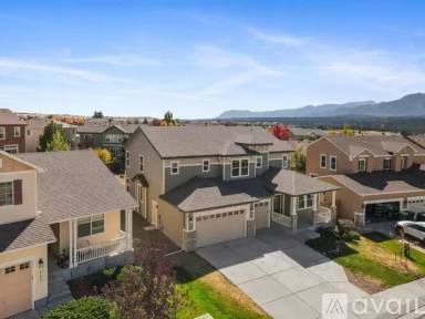 Main picture of 737 Airman Ln