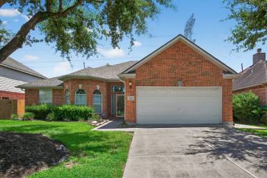 Main picture of 3491 Cedar Prairie Dr