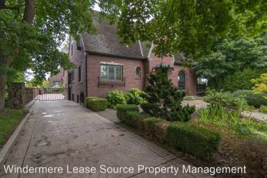 Main picture of 411 E 14th Ave