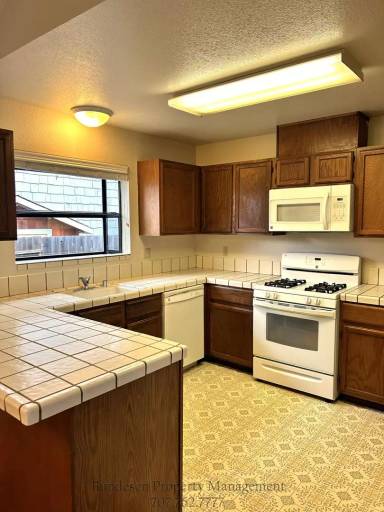 Main picture of 1406 Morning Glory Dr