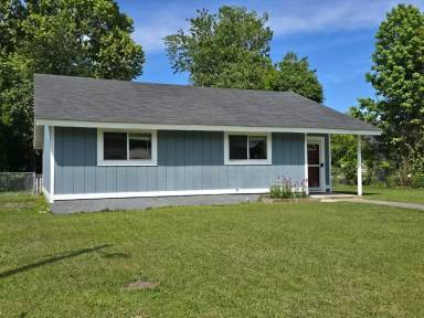 Main picture of 504 Dennis Rd