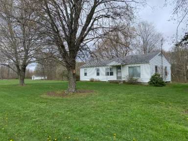 Main picture of 5170 Warren Rd