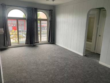 Main picture of 341 El Camino Real