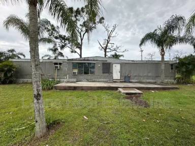 Main picture of 8086 Heck Dr