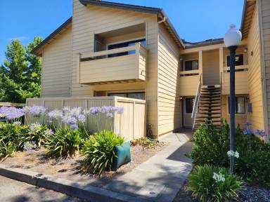Main picture of 3001 Woodlake Dr