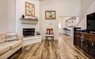 Main picture of 10819 Detroit Ave