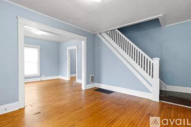 Main picture of 35 Auburn Ave