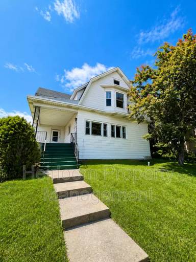 Main picture of 601 Woodland Ave