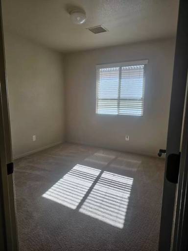 Main picture of 703 Hayes Dr