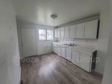 Main picture of 338 S Pierce St