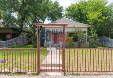 Main picture of 404 SW Barnard St