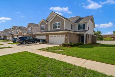 Main picture of 8664 Pioneer St