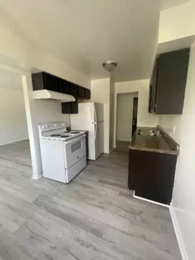 Main picture of 744 Michigan Ave E
