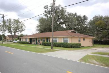 Main picture of 12613 Curley St