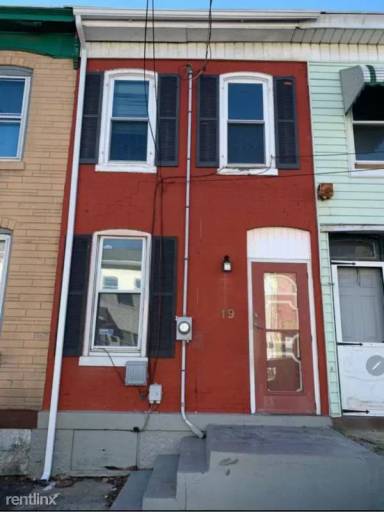 Main picture of 19 Hart Ave