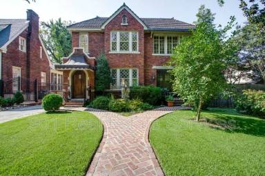 Main picture of 2229 Jefferson Ave
