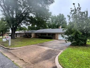 Main picture of 7404 Hollyoak Dr