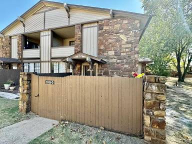 Main picture of 6526 S Memorial Dr