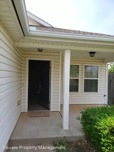Main picture of 1828 NW 148th St