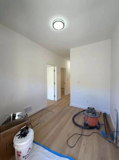 Main picture of 645 10th Ave
