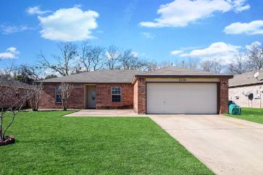 Main picture of 2110 Miller St