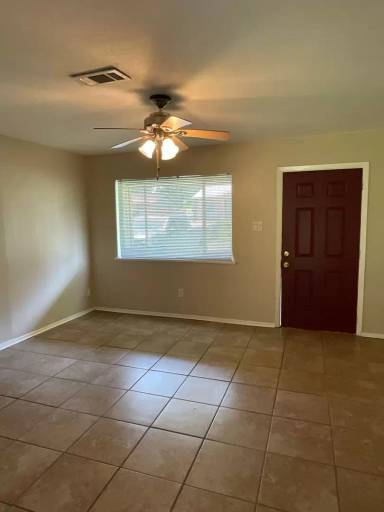 Main picture of 301 Hickory St