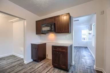 Main picture of 120 Dorothy Ave