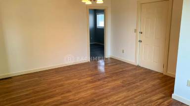 Main picture of 724 SE 3rd St