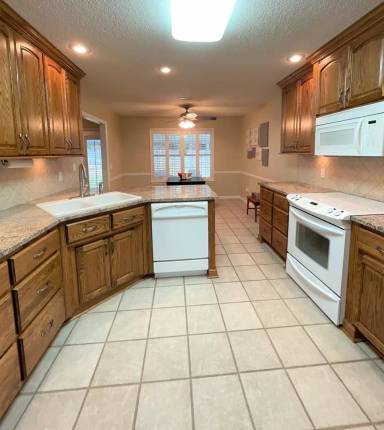 Main picture of 9 Stratford Ln