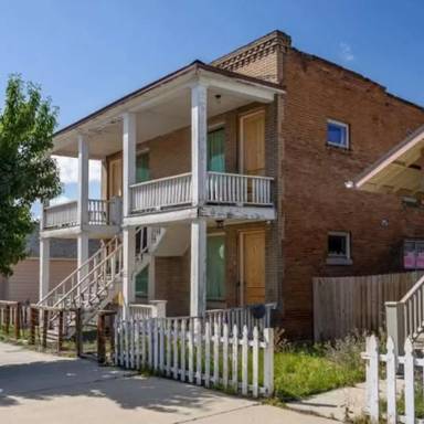 Main picture of 823 S Main St