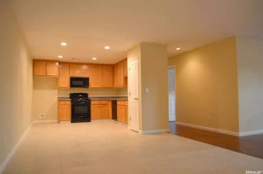Main picture of 5341 Elm St