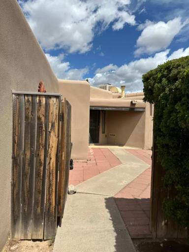 Main picture of 2877 Plaza Blanca
