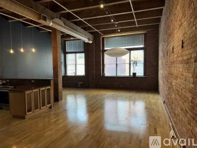 Main picture of 306 W 7th St