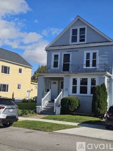 Main picture of 175 Freund St
