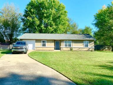 Main picture of 1144 Max Ct